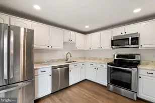 3050 Silent Valley Dr, Fairfax, VA 22031 - Photo 2