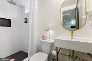 6809 Kenyon Dr, Alexandria, VA 22307 - Photo 10