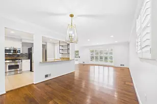 9201 Cherrytree Dr, Alexandria, VA 22309 - Photo 16