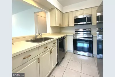 7594 Lakeside Village Drive #M, Falls Church, VA 22042 - Photo 14
