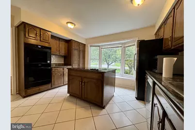 8470 Clover Leaf Drive, McLean, VA 22102 - Photo 6