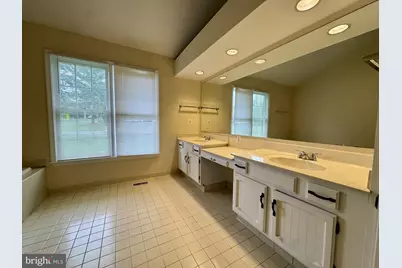 8470 Clover Leaf Drive, McLean, VA 22102 - Photo 12