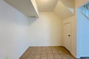 8632 Walutes Cir, Alexandria, VA 22309 - Photo 6