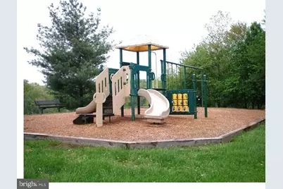 [Address not provided], Fairfax, VA 22033 - Photo 24