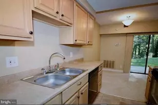 11651 Stoneview Square, Reston, VA 20191 - Photo 4