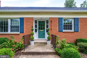 8718 Waterford Rd, Alexandria, VA 22308 - Photo 4
