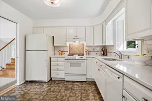 3403 Valewood Dr, Oakton, VA 22124 - Photo 22