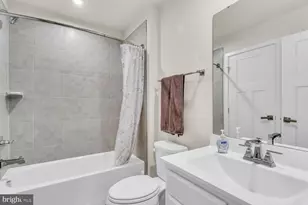 13937 Airfoil Rd, Herndon, VA 20171 - Photo 8
