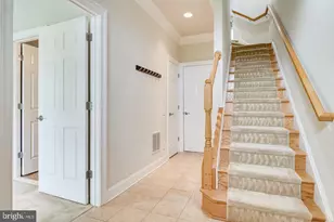 9548 Canonbury Square, Fairfax, VA 22031 - Photo 6