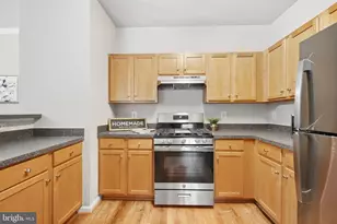 13329 Connor Dr, Centreville, VA 20120 - Photo 14