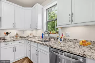 6104 Fairview Farm Dr, Alexandria, VA 22315 - Photo 18