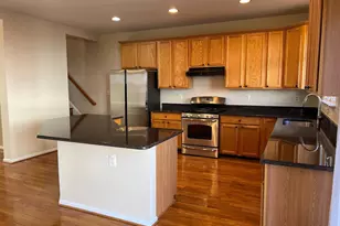 8818 Royal Doulton Ln, Fairfax, VA 22031 - Photo 30