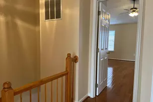 8818 Royal Doulton Ln, Fairfax, VA 22031 - Photo 36