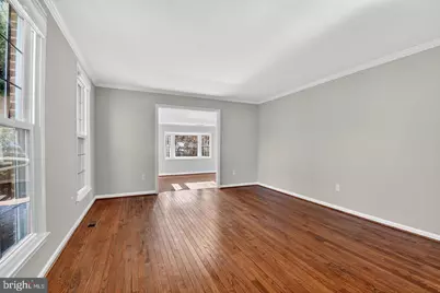 1302 Clayborne House Court, McLean, VA 22101 - Photo 8