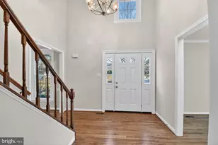 1302 Clayborne House Ct, McLean, VA 22101 - Photo 6