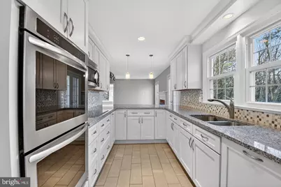 1302 Clayborne House Court, McLean, VA 22101 - Photo 18