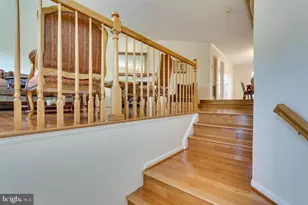 2129 Kings Garden Way, Falls Church, VA 22043 - Photo 2