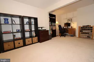 9041 White Rose Ln, Fairfax, VA 22031 - Photo 20