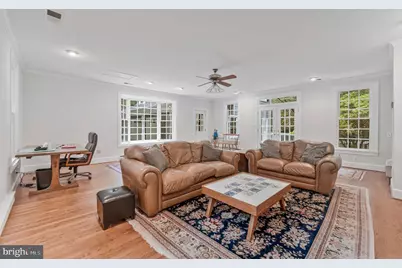 9222 Jeffery Road, Great Falls, VA 22066 - Photo 16