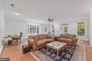 9222 Jeffery Rd, Great Falls, VA 22066 - Photo 16