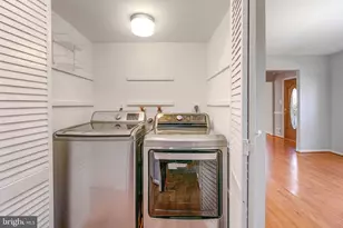 10691 John Ayres Dr, Fairfax, VA 22032 - Photo 20