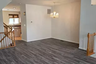 14610 Indian Summer Ct, Centreville, VA 20120 - Photo 4