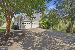 2817 Berryland Dr, Oakton, VA 22124 - Photo 4