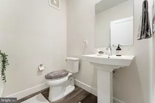 1761 Old Meadow Rd, McLean, VA 22102 - Photo 10