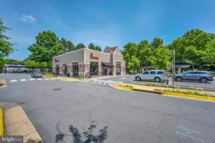 1516 North Point Dr, Reston, VA 20194 - Photo 8