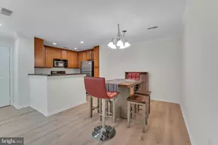 1516 North Point Dr, Reston, VA 20194 - Photo 12