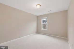 1986 Logan Manor Dr, Reston, VA 20190 - Photo 22
