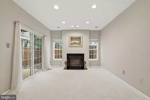 1986 Logan Manor Dr, Reston, VA 20190 - Photo 28
