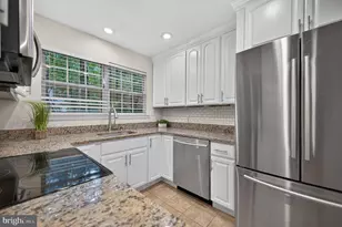3804 Green Ridge Ct, Fairfax, VA 22033 - Photo 16