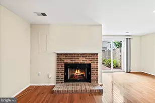 2112 Hutchison Grove Ct, Falls Church, VA 22043 - Photo 14