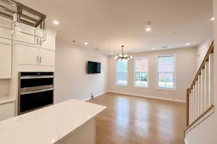 7556 Sawyer Farm Wy, McLean, VA 22102 - Photo 6