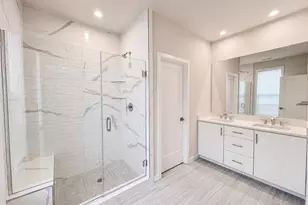 7556 Sawyer Farm Wy, McLean, VA 22102 - Photo 10