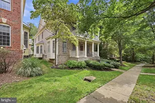 9183 Topaz St, Fairfax, VA 22031 - Photo 4