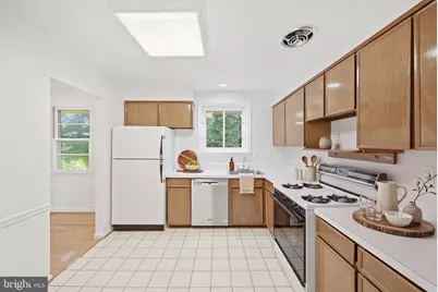 4202 Willow Woods Drive, Annandale, VA 22003 - Photo 8