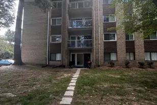 8000 Chanute Pl, Falls Church, VA 22042 - Photo 2