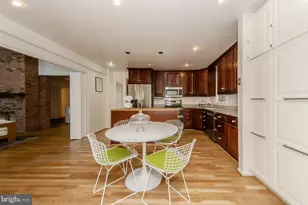 2101 Whiteoaks Dr, Alexandria, VA 22306 - Photo 26