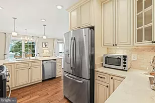 12908 Fair Briar Ln, Fairfax, VA 22033 - Photo 12