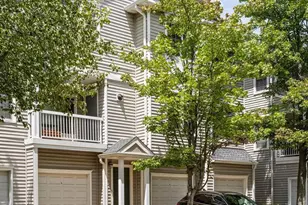 12908 Fair Briar Ln, Fairfax, VA 22033 - Photo 32