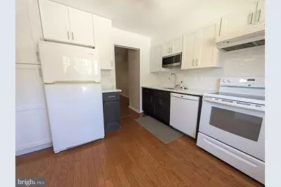 8241 Clifton Farm Court, Alexandria, VA 22306 - Photo 4