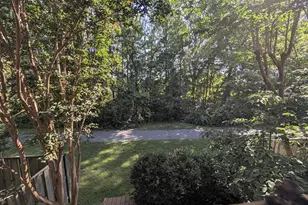 8241 Clifton Farm Ct, Alexandria, VA 22306 - Photo 12