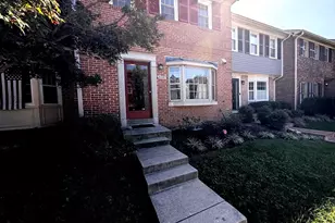 8241 Clifton Farm Ct, Alexandria, VA 22306 - Photo 2