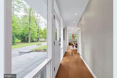 2400 Sherwood Hall Lane, Alexandria, VA 22306 - Photo 12