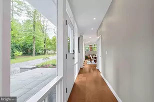 2400 Sherwood Hall Ln, Alexandria, VA 22306 - Photo 12