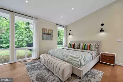 2400 Sherwood Hall Lane, Alexandria, VA 22306 - Photo 40