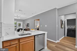5172 William Colin Ct, Centreville, VA 20120 - Photo 8