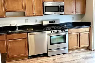 7863 Wintercress Ln, Springfield, VA 22152 - Photo 2